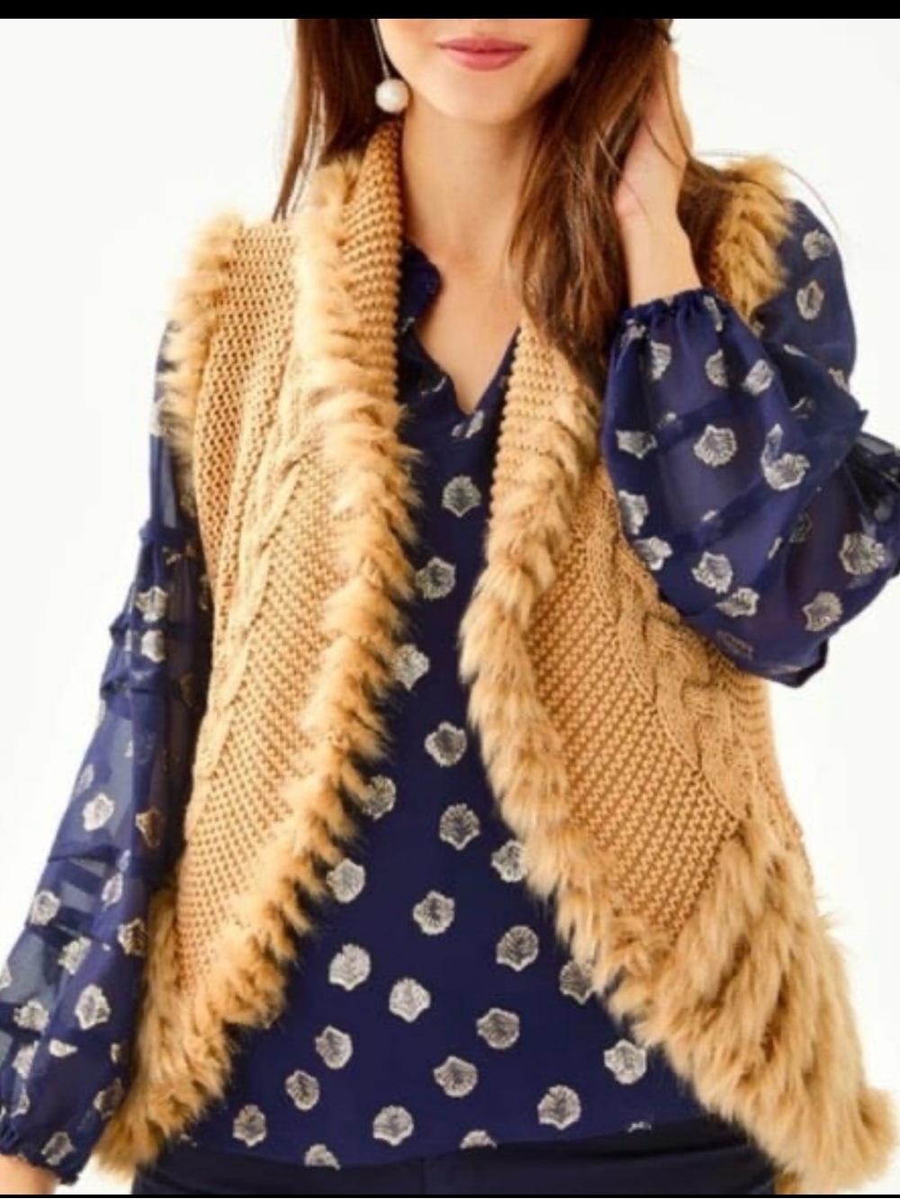 ⭐️Lilly Pulitzer Torini Faux Fur Sweater Vest⭐️ - Picture 5 of 10